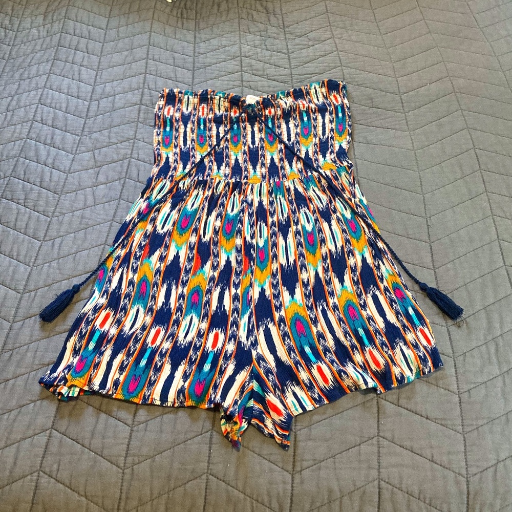 Xhilaration printed romper size medium